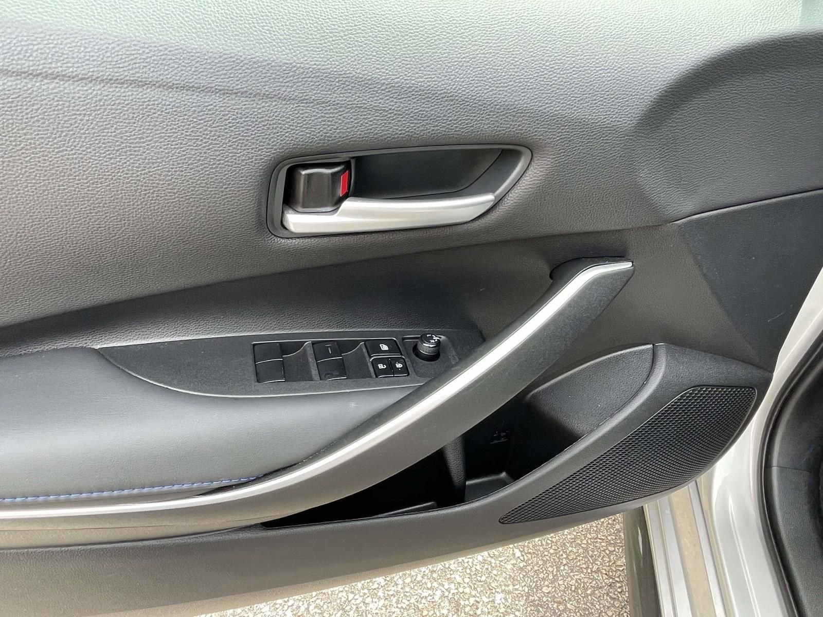 Used 2022 Toyota Corolla SE FWD image 16