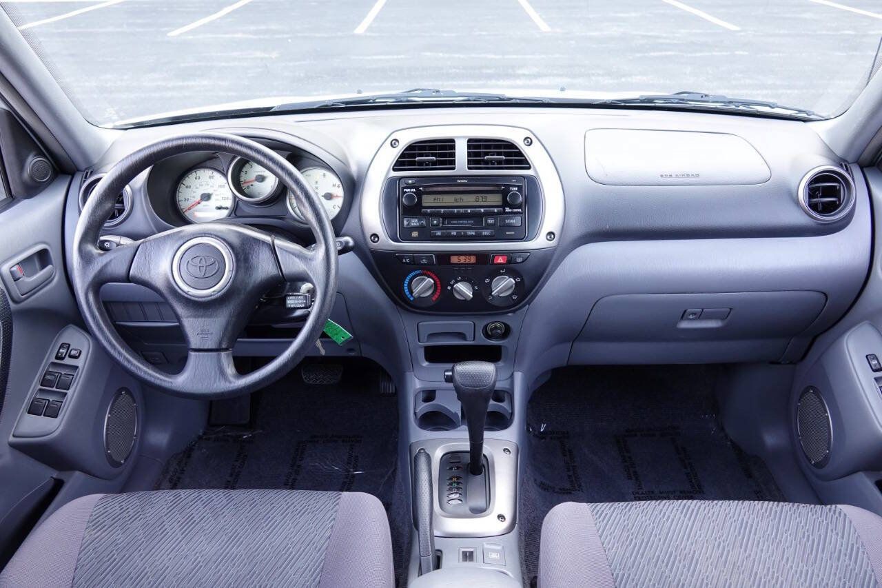 Used 2003 Toyota RAV4 4WD image 71