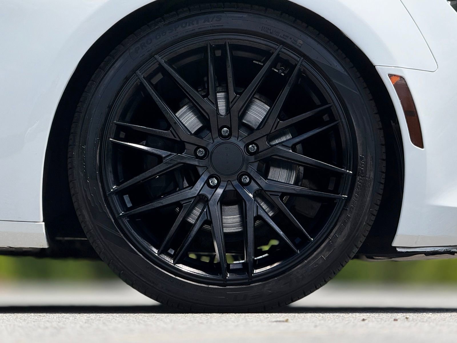 Used 2017 Chevrolet Camaro LT RWD image 21