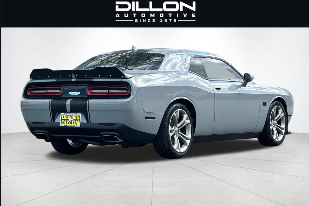 Used 2020 Dodge Challenger R/T RWD image 4