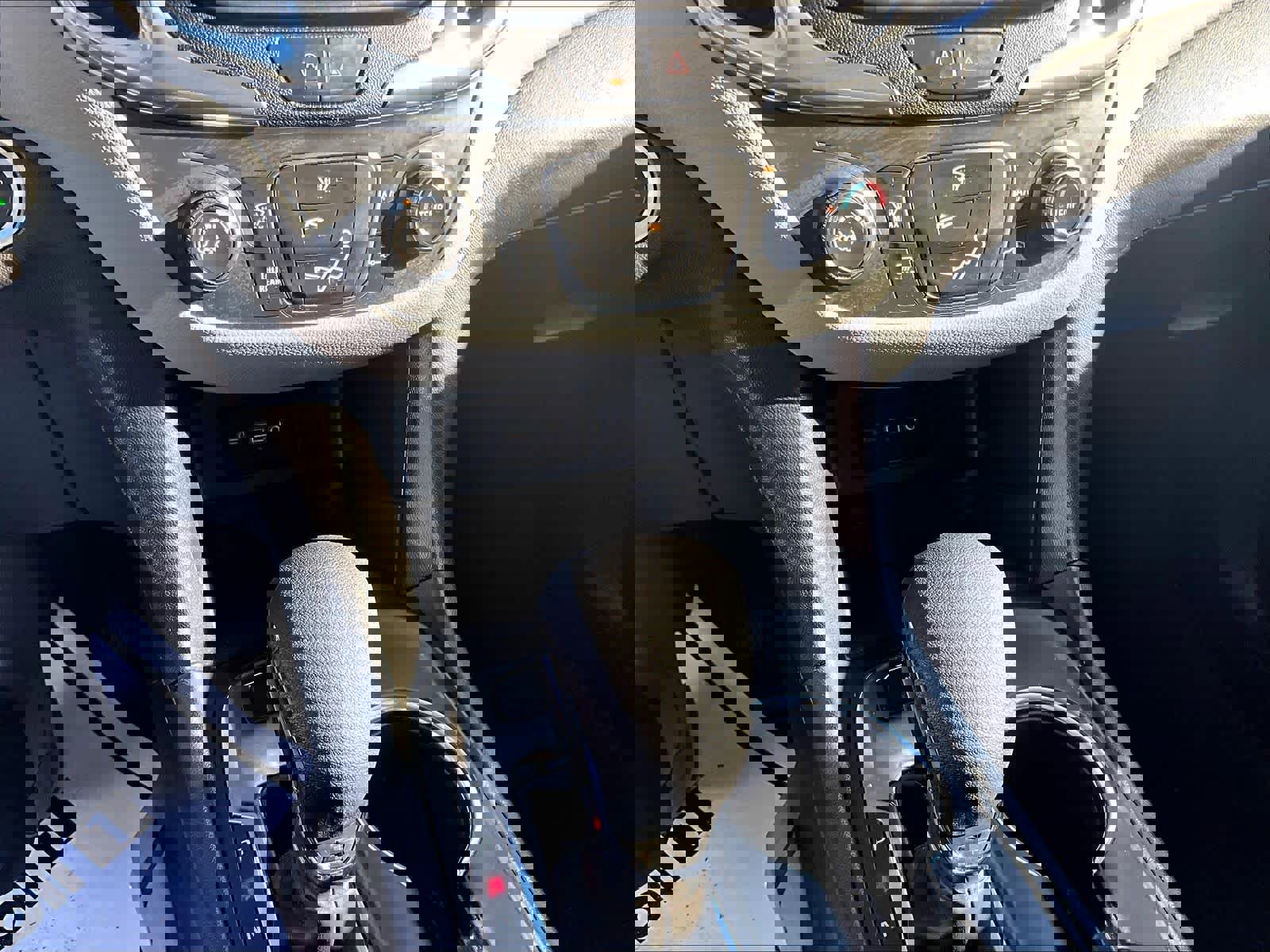 Used 2023 Chevrolet Equinox LS w/ LS Convenience Package image 25