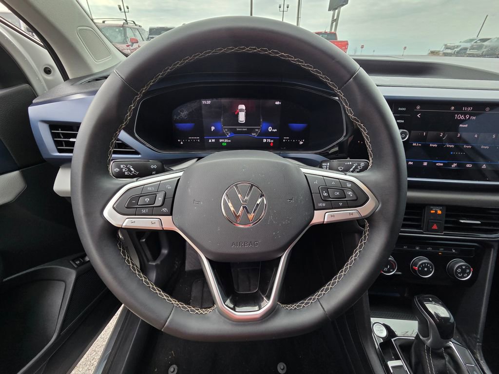 Used 2023 Volkswagen Taos SE image 13