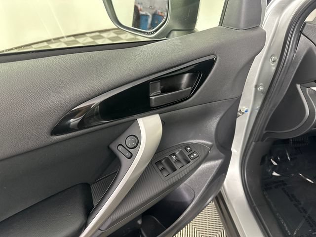 Used 2023 Mitsubishi Eclipse Cross ES AWD/4WD image 17