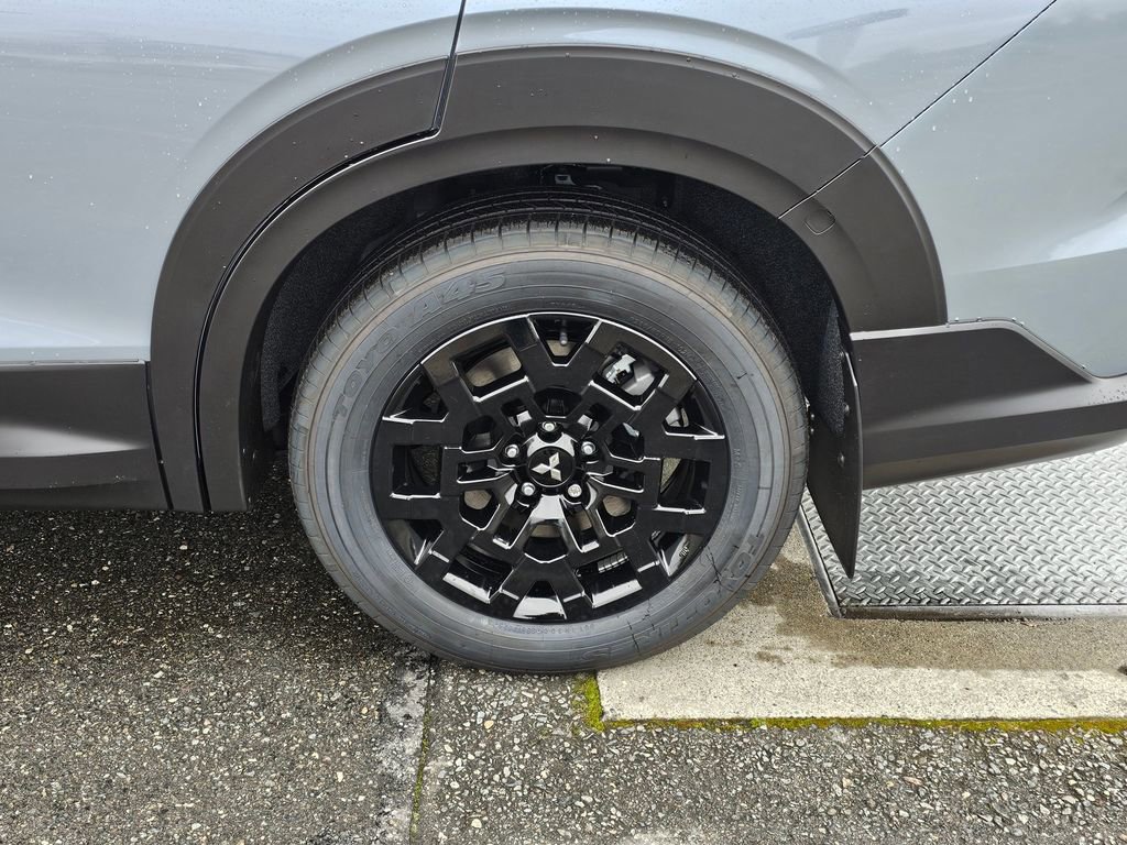 New 2026 Mitsubishi Outlander AWD image 9