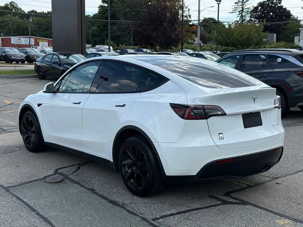 Used 2022 Tesla Model Y Long Range AWD/4WD image 3