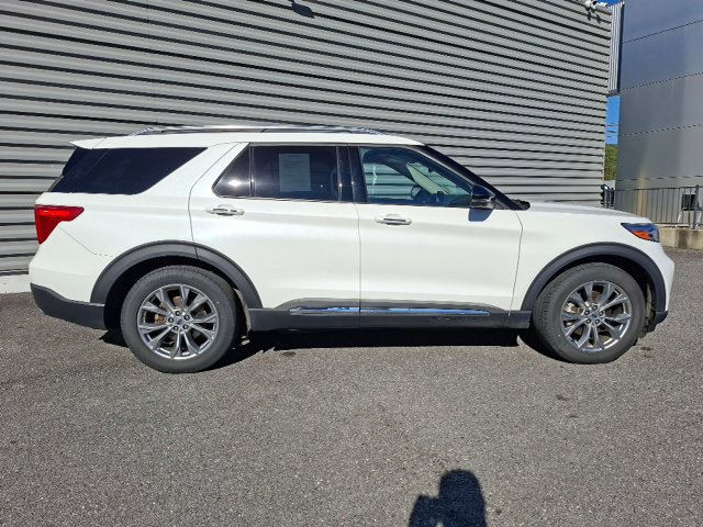 Certified 2023 Ford Explorer Limited w/ Limited Technology Package RWD image 2
