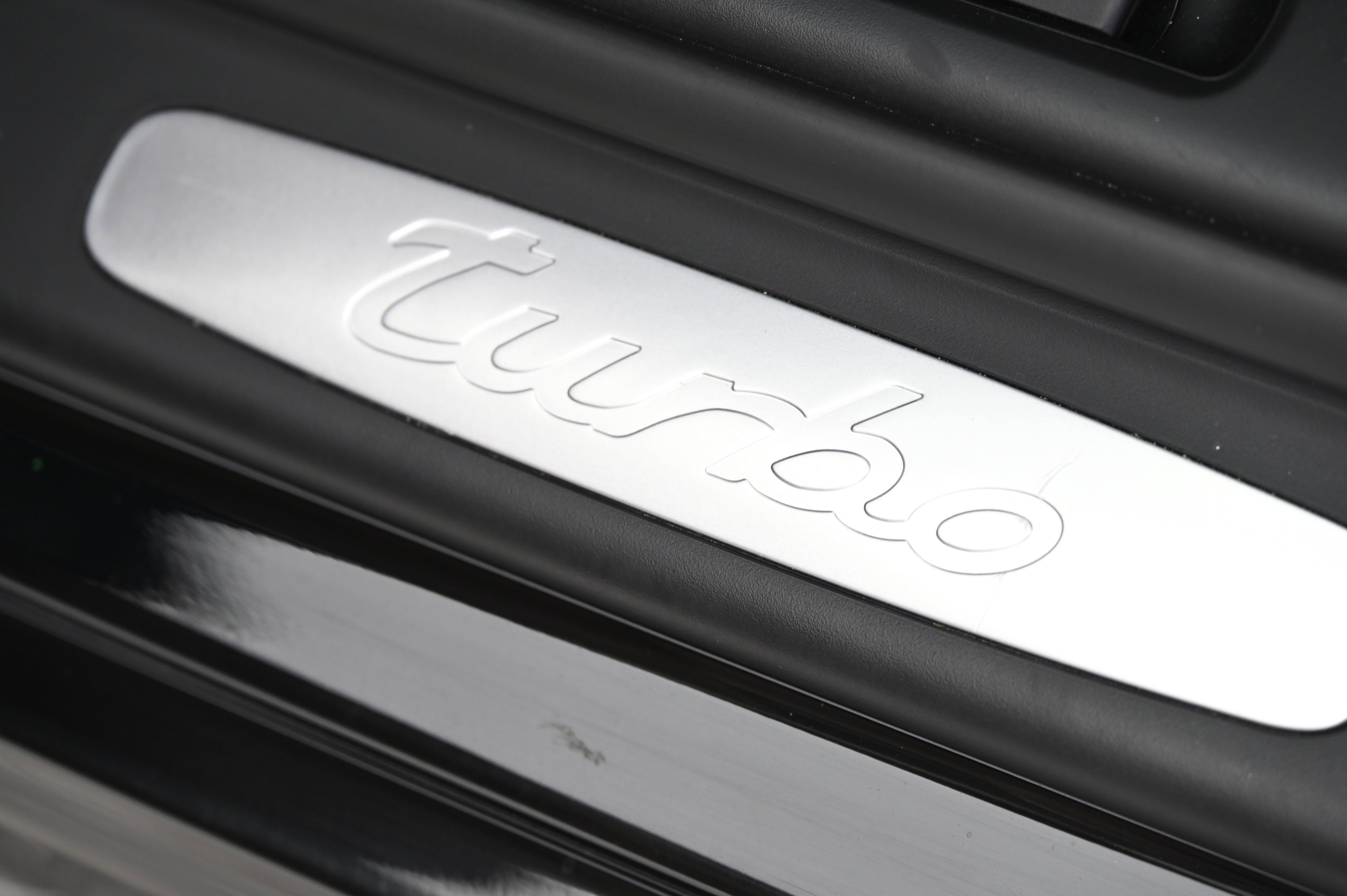 Used 2009 Porsche 911 Turbo image 24