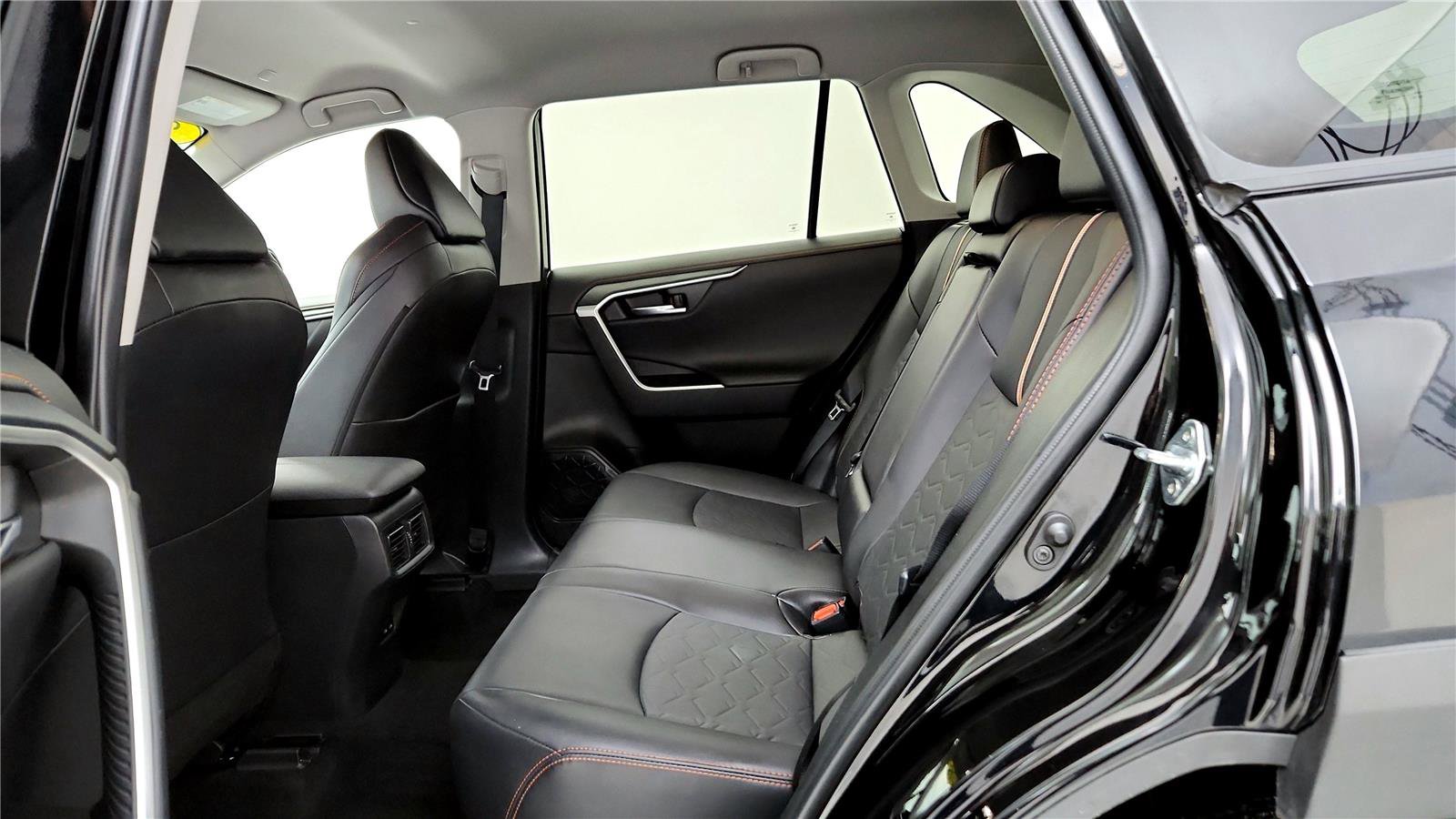 Used 2024 Toyota RAV4 Adventure image 21