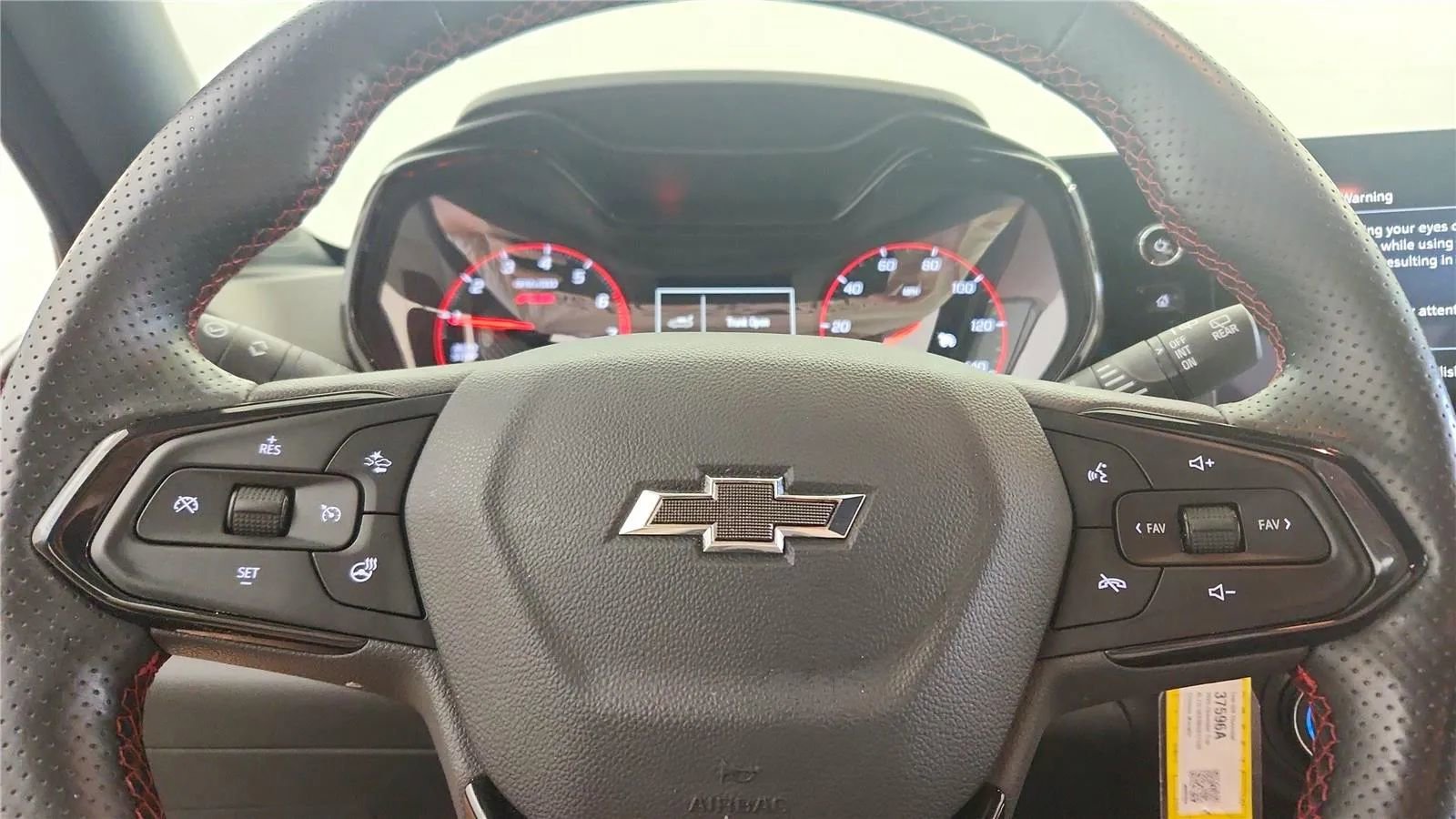 Used 2025 Chevrolet Trax RS w/ Driver Confidence Package FWD image 25
