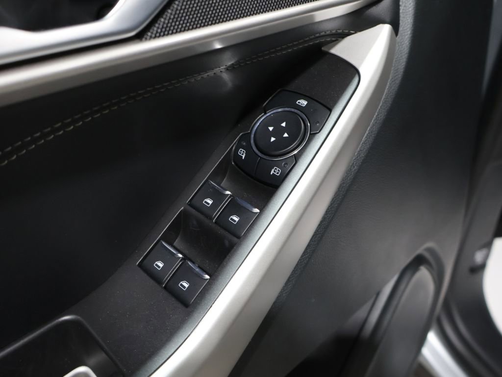 Used 2024 Ford Explorer XLT w/ Equipment Group 202A image 15