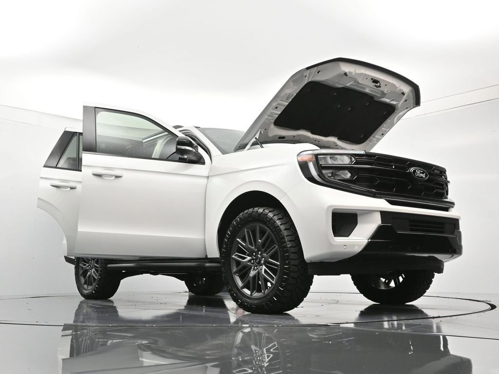 New 2026 Ford Expedition Platinum w/ Stealth Appearance Package AWD/4WD image 53