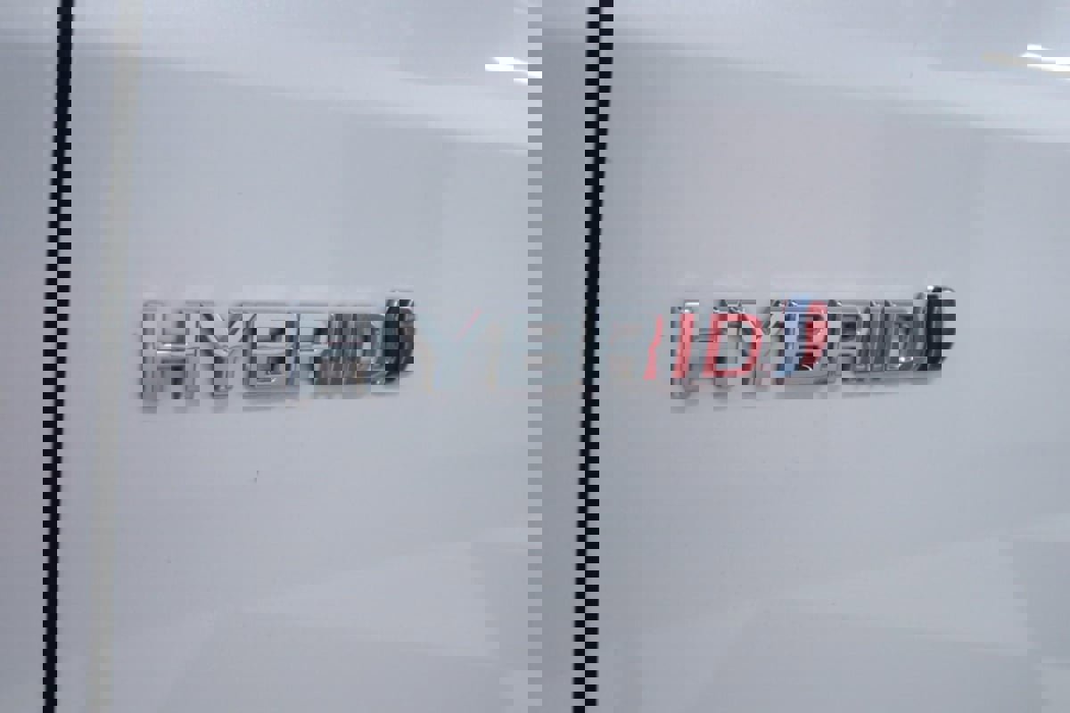 Used 2021 Toyota Avalon XLE w/ Moonroof Package image 37