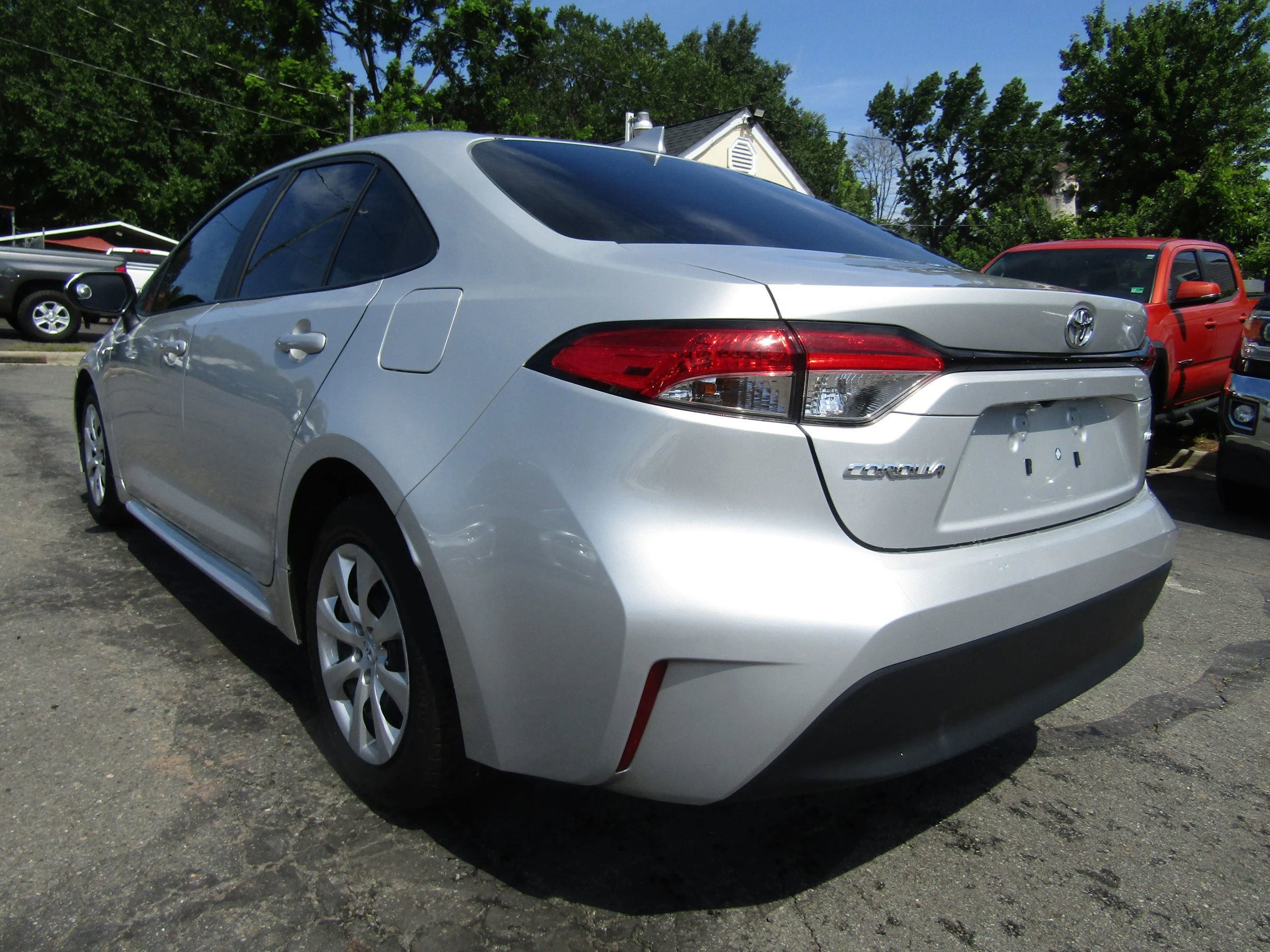 Used 2024 Toyota Corolla LE image 5