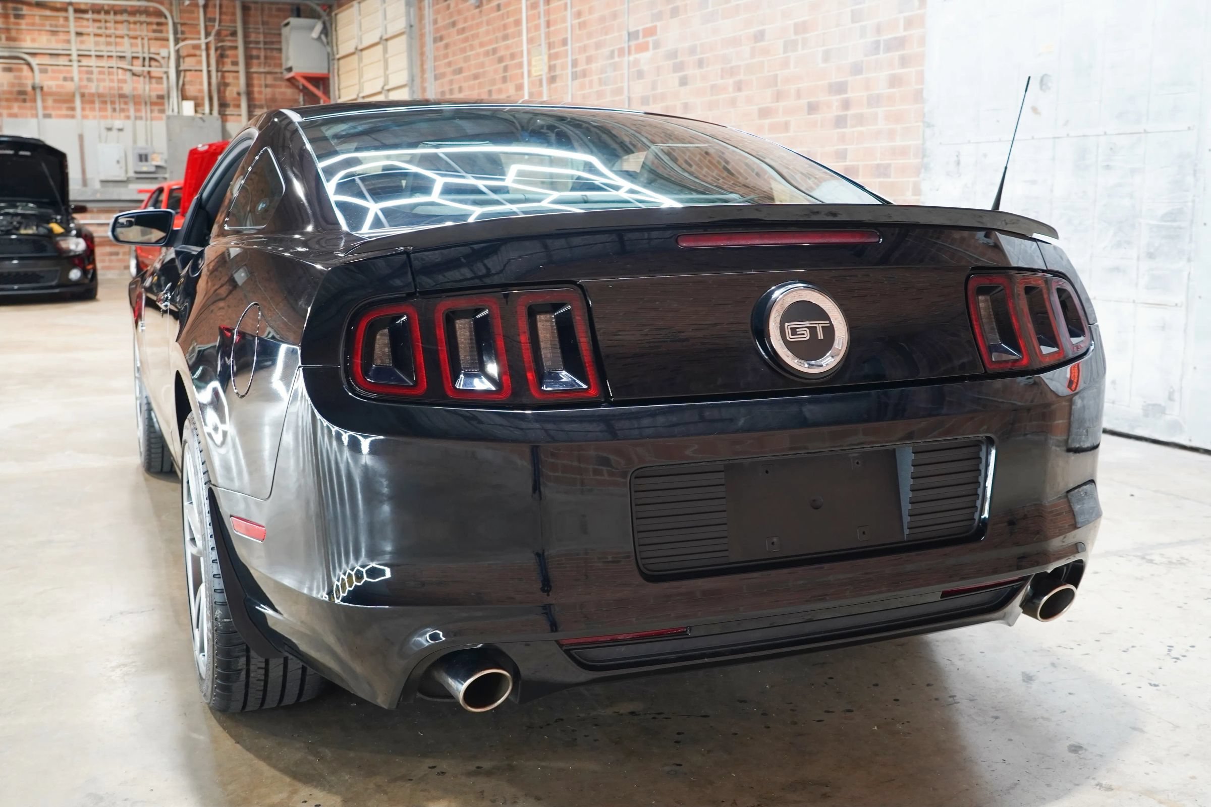 Used 2013 Ford Mustang GT Premium w/ Brembo Brake Pkg RWD image 10