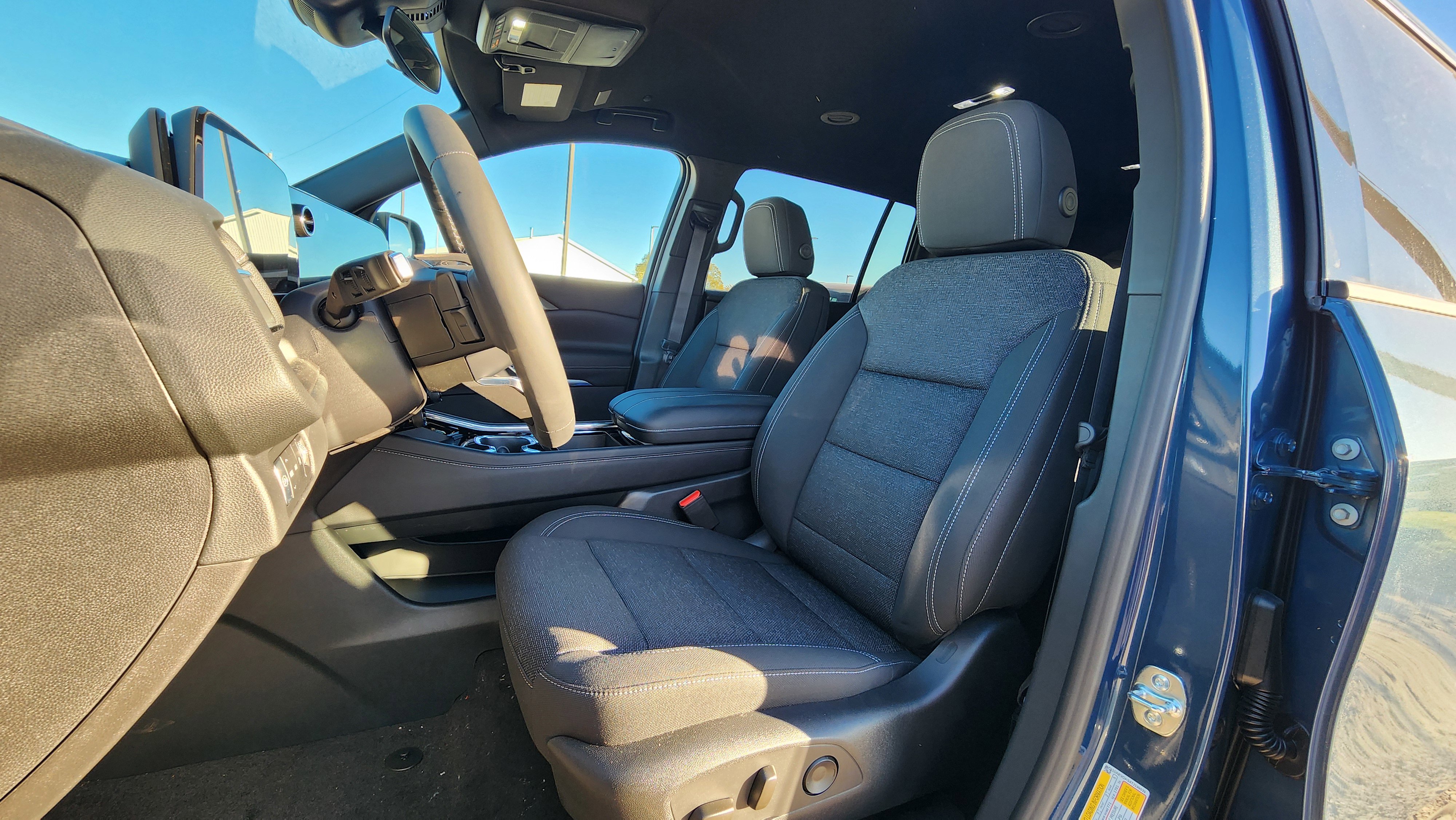 New 2026 Chevrolet Traverse LT image 10