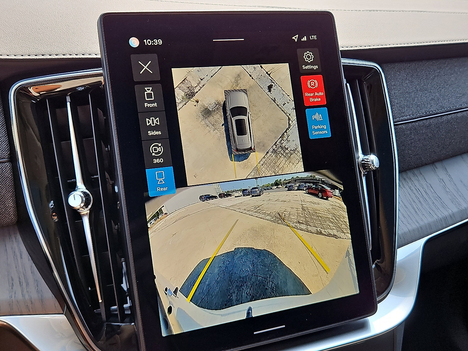 New 2026 Volvo XC90 B6 Ultra image 17