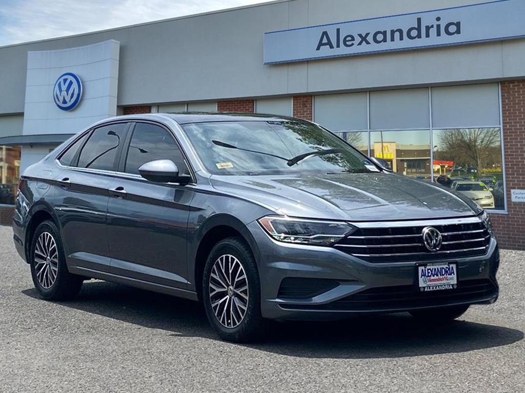 Used 2021 Volkswagen Jetta SE w/ SE Cold Weather Package