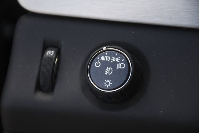 Used 2018 GMC Yukon SLE w/ SLE Value Package image 17