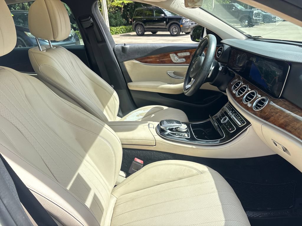 Used 2017 Mercedes-Benz E 300 image 28