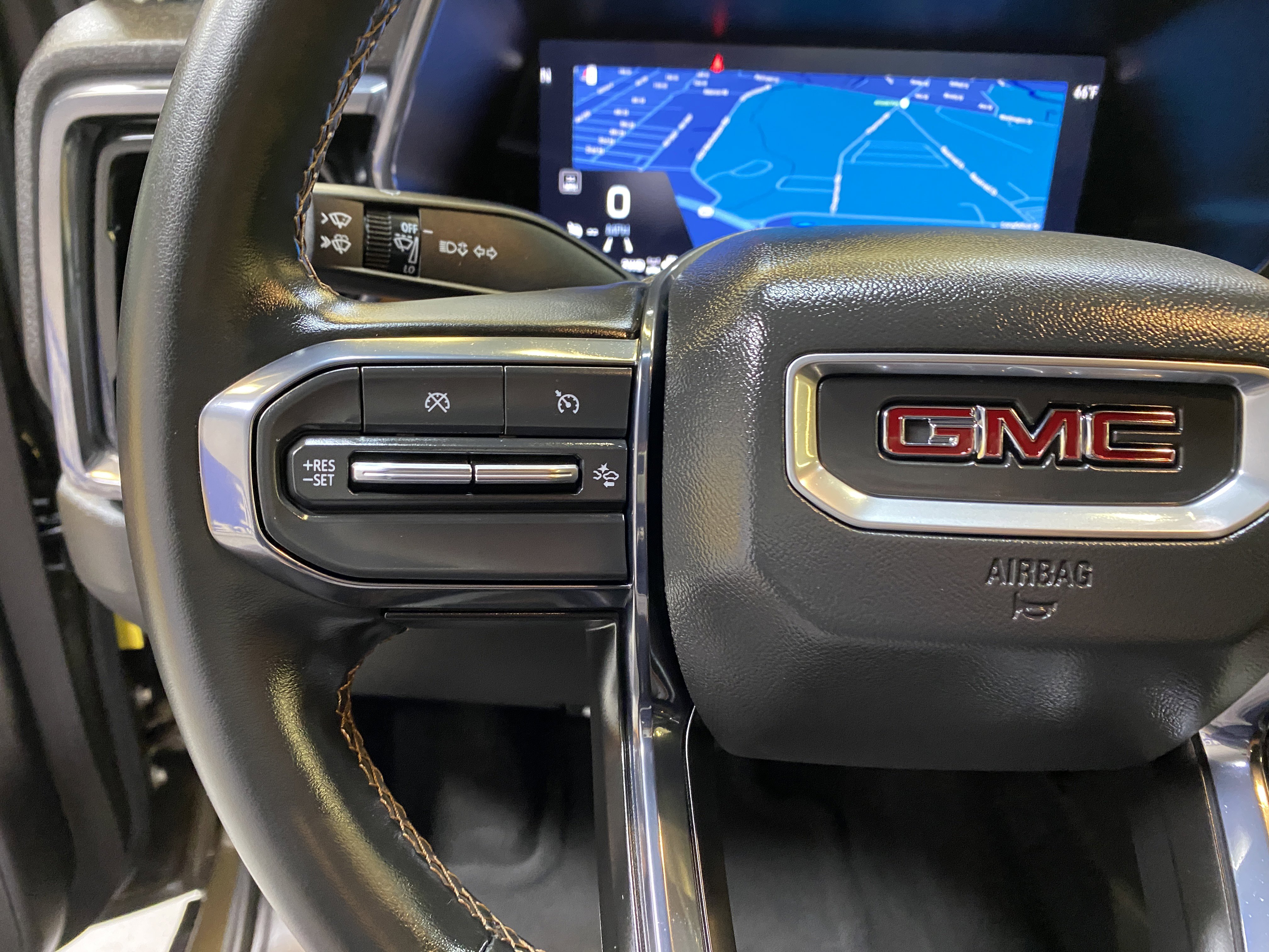 Used 2024 GMC Canyon AT4 image 31