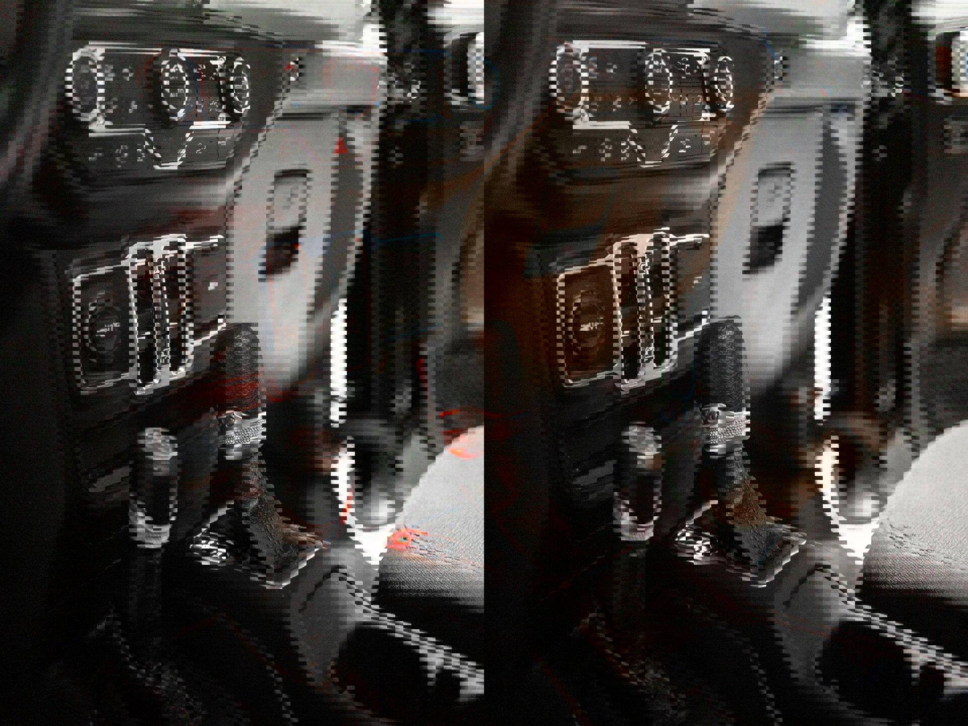 Used 2022 Jeep Gladiator Sport image 25