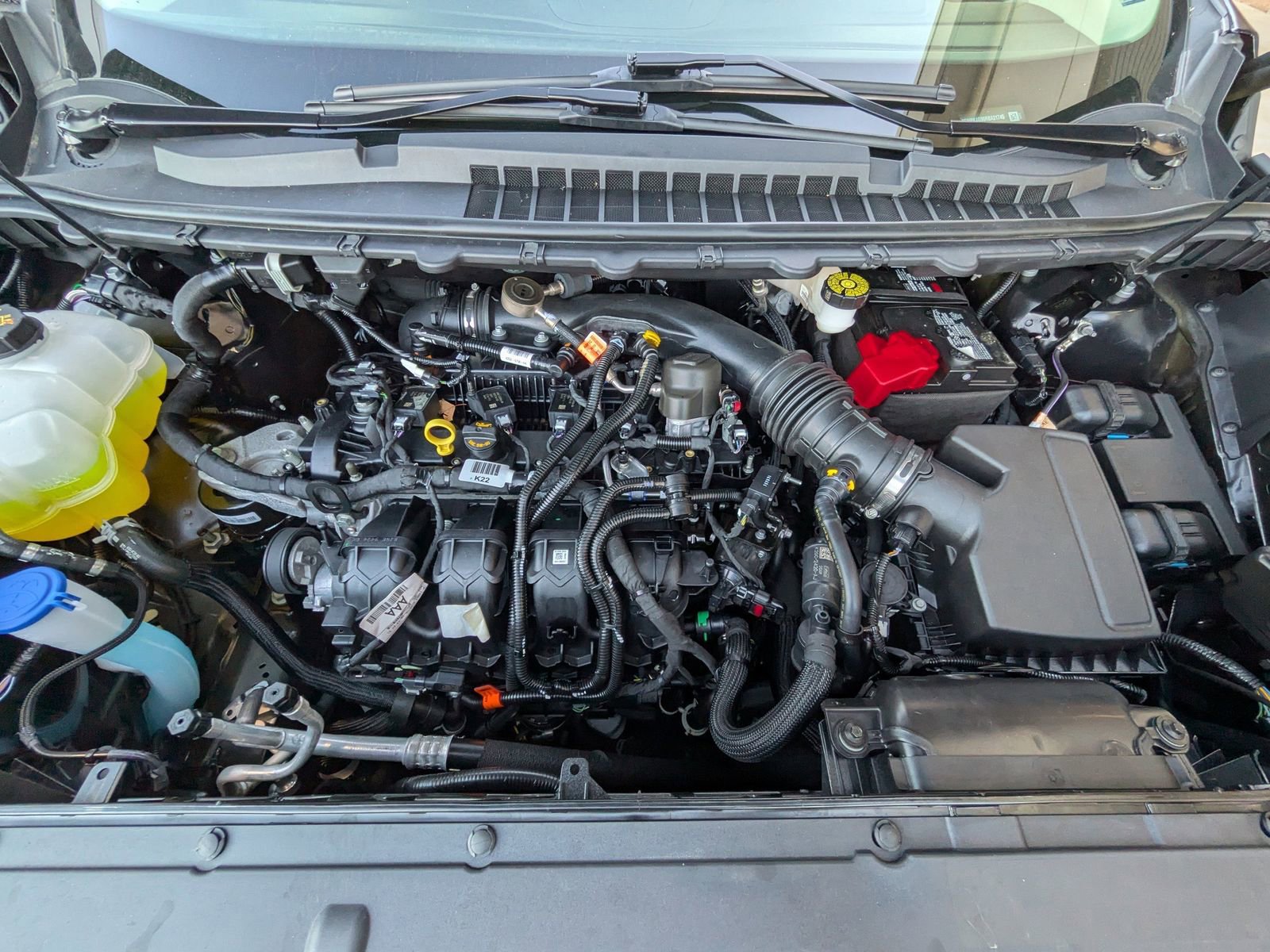 Certified 2024 Ford Edge SE w/ Black Appearance Package image 12