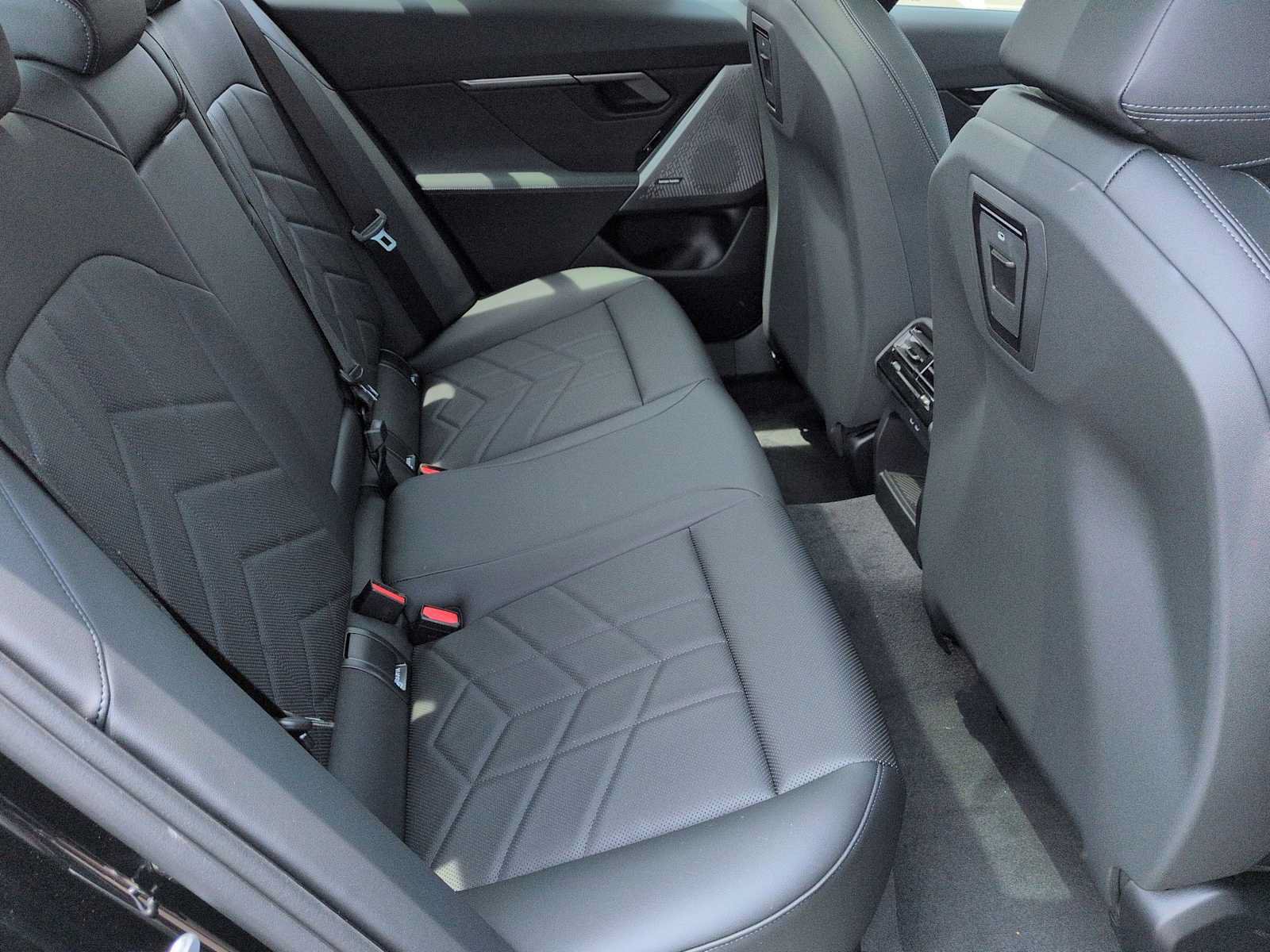 New 2027 BMW 550e xDrive AWD/4WD image 22