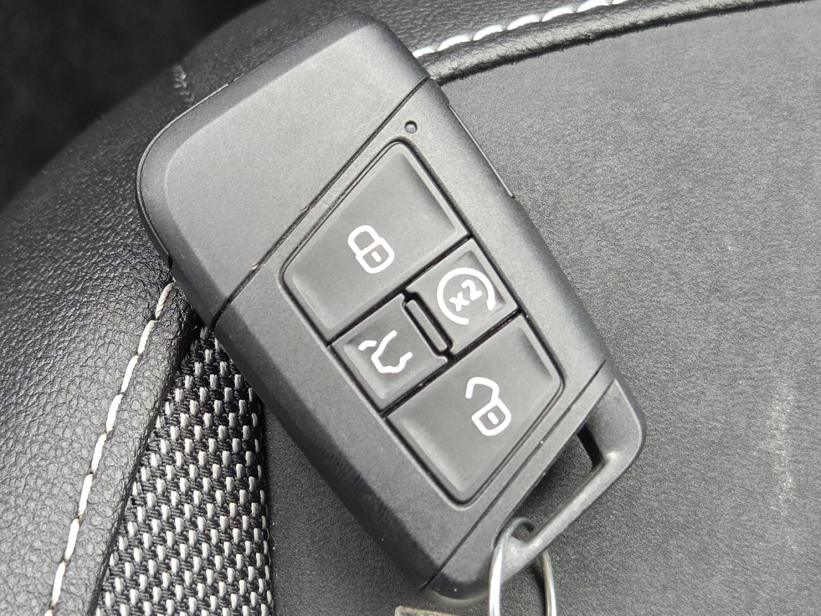 Used 2023 Volkswagen Taos SE w/ Black Wheel Package FWD image 32