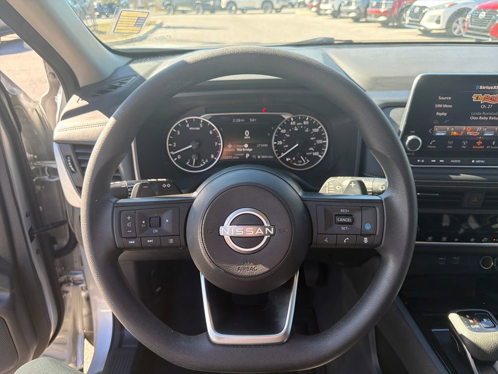 Used 2024 Nissan Rogue SV image 29
