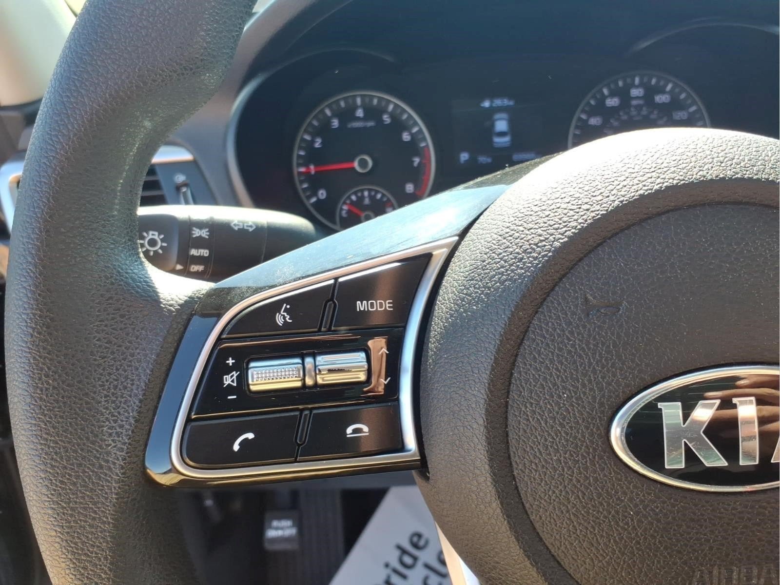 Used 2020 Kia Optima LX FWD image 14
