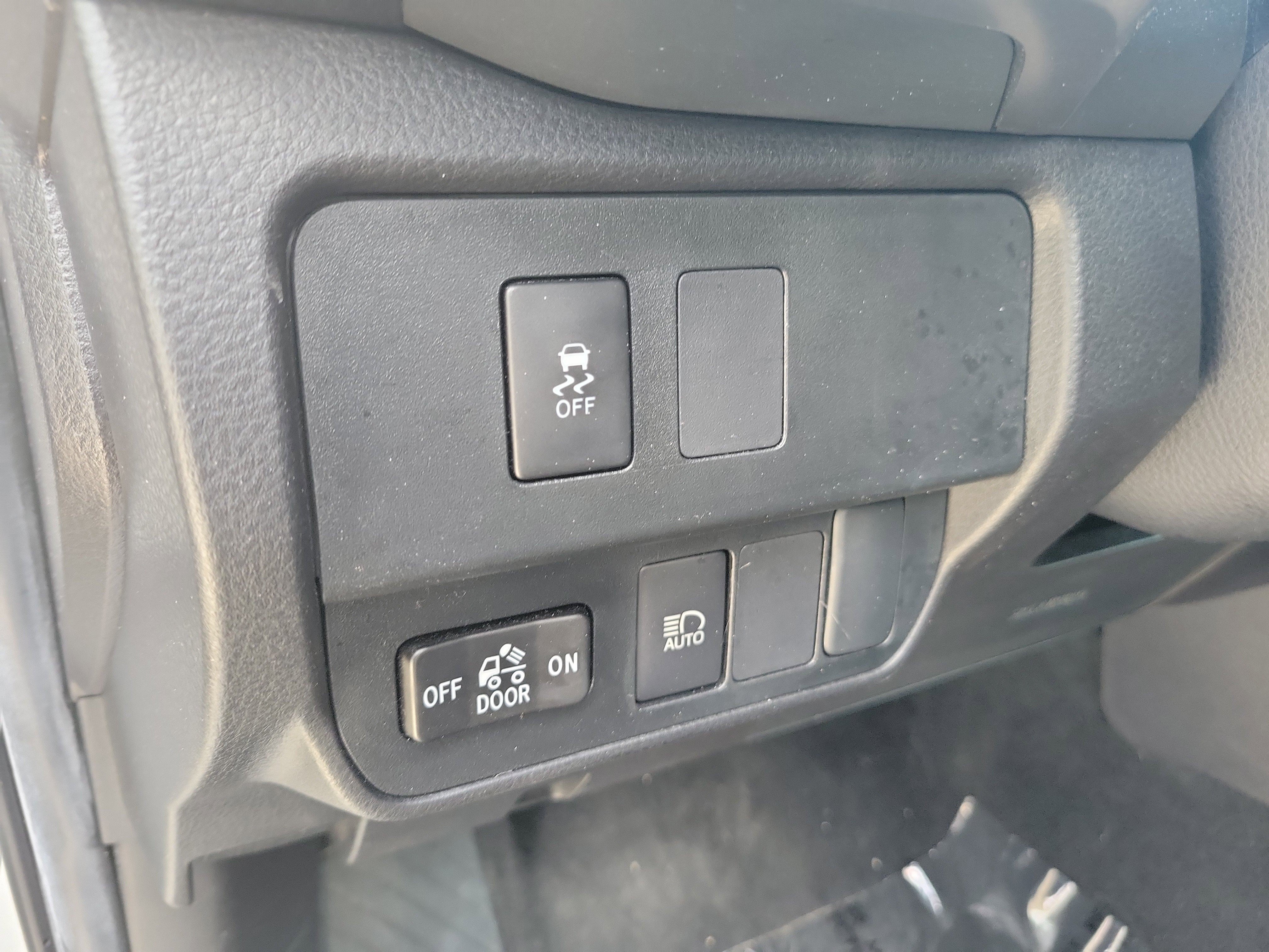 Used 2023 Toyota Tacoma SR5 AWD/4WD image 25