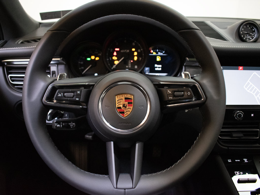 New 2026 Porsche Macan GTS AWD/4WD image 27