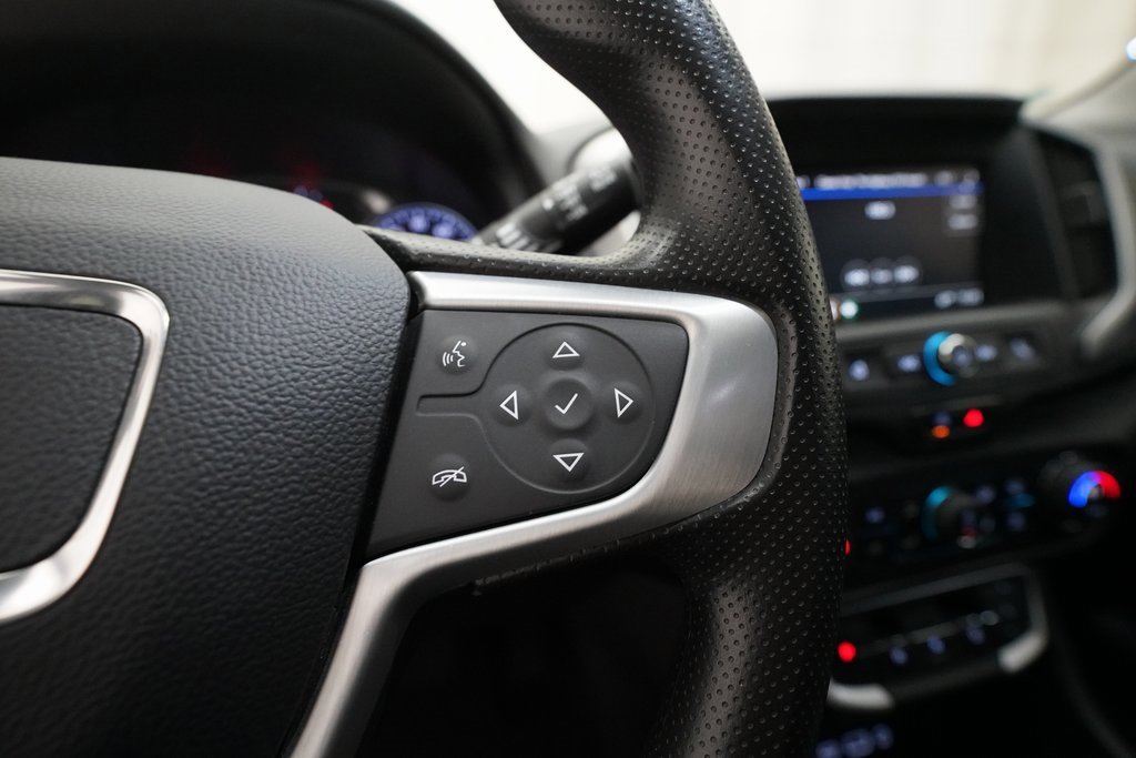 Used 2023 GMC Terrain SLE w/ Driver Convenience Package image 18
