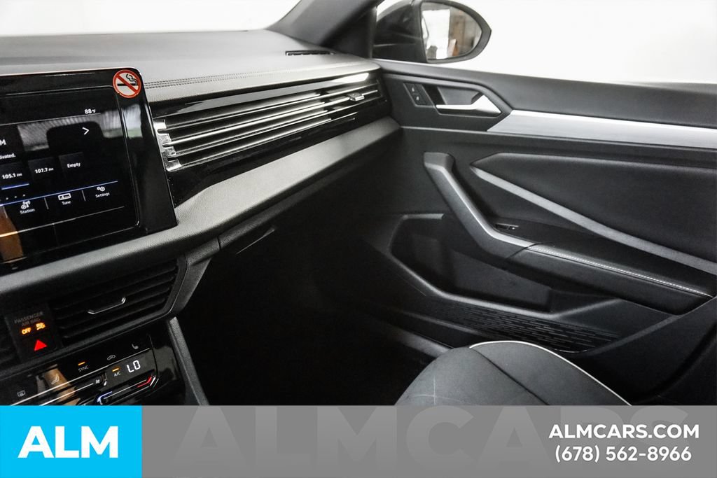 Used 2025 Volkswagen Jetta Sport FWD image 36