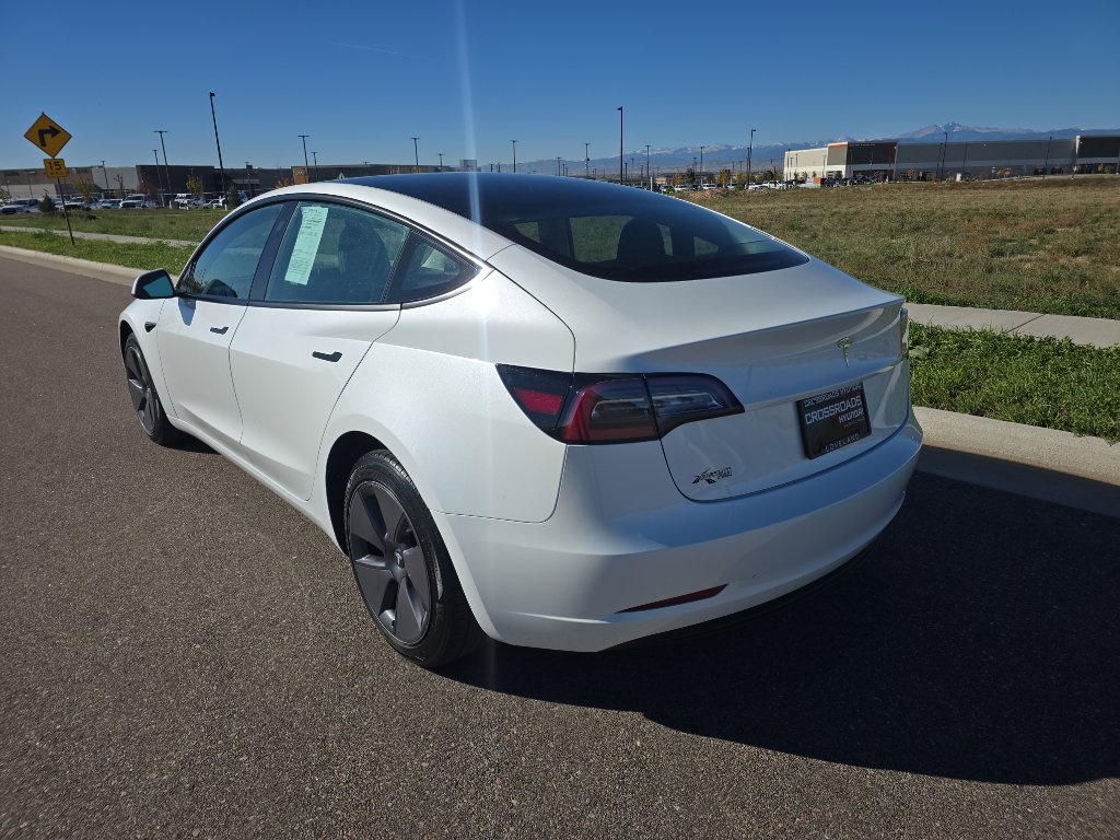 Used 2023 Tesla Model 3 Standard Range image 3