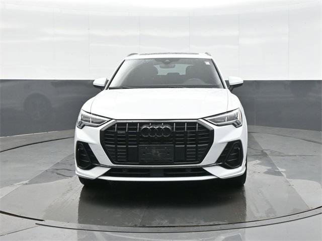 Used 2023 Audi Q3 2.0T Premium Plus w/ Premium Plus Package image 2