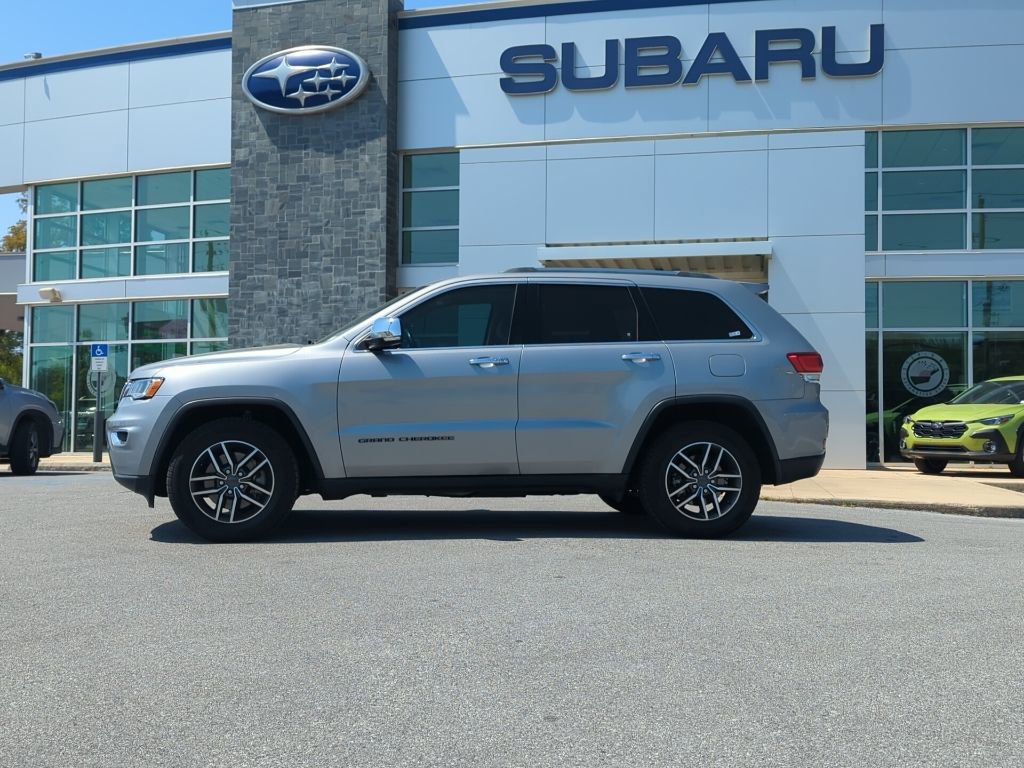 Used 2021 Jeep Grand Cherokee Limited w/ Luxury Group II image 3