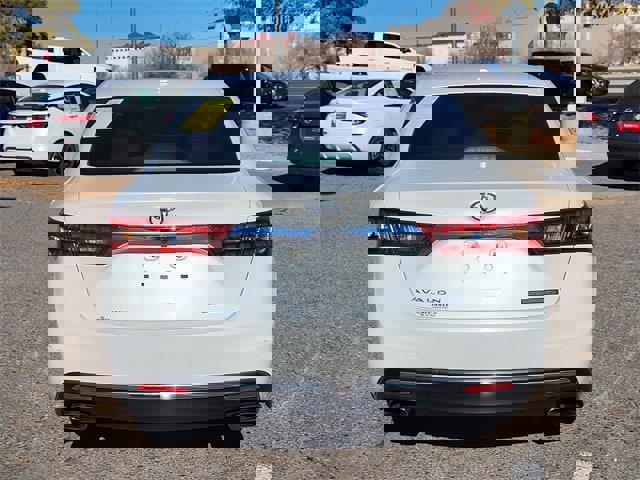 Used 2016 Toyota Avalon XLE image 5