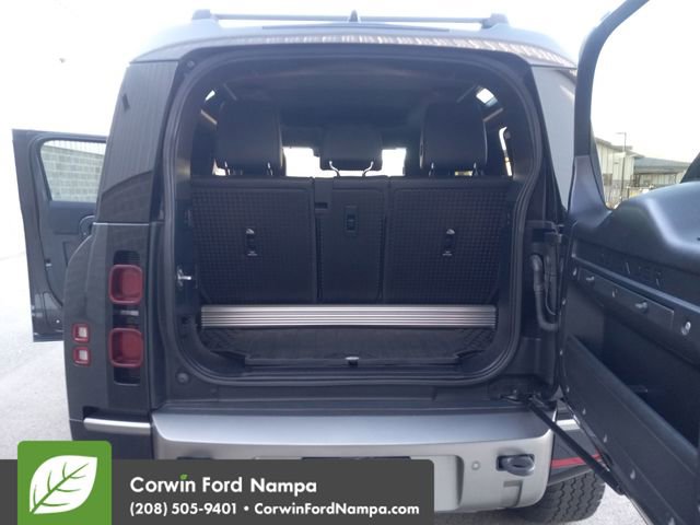 Used 2021 Land Rover Defender 90 X-Dynamic S image 26