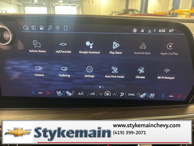 New 2026 Chevrolet Suburban Premier image 23