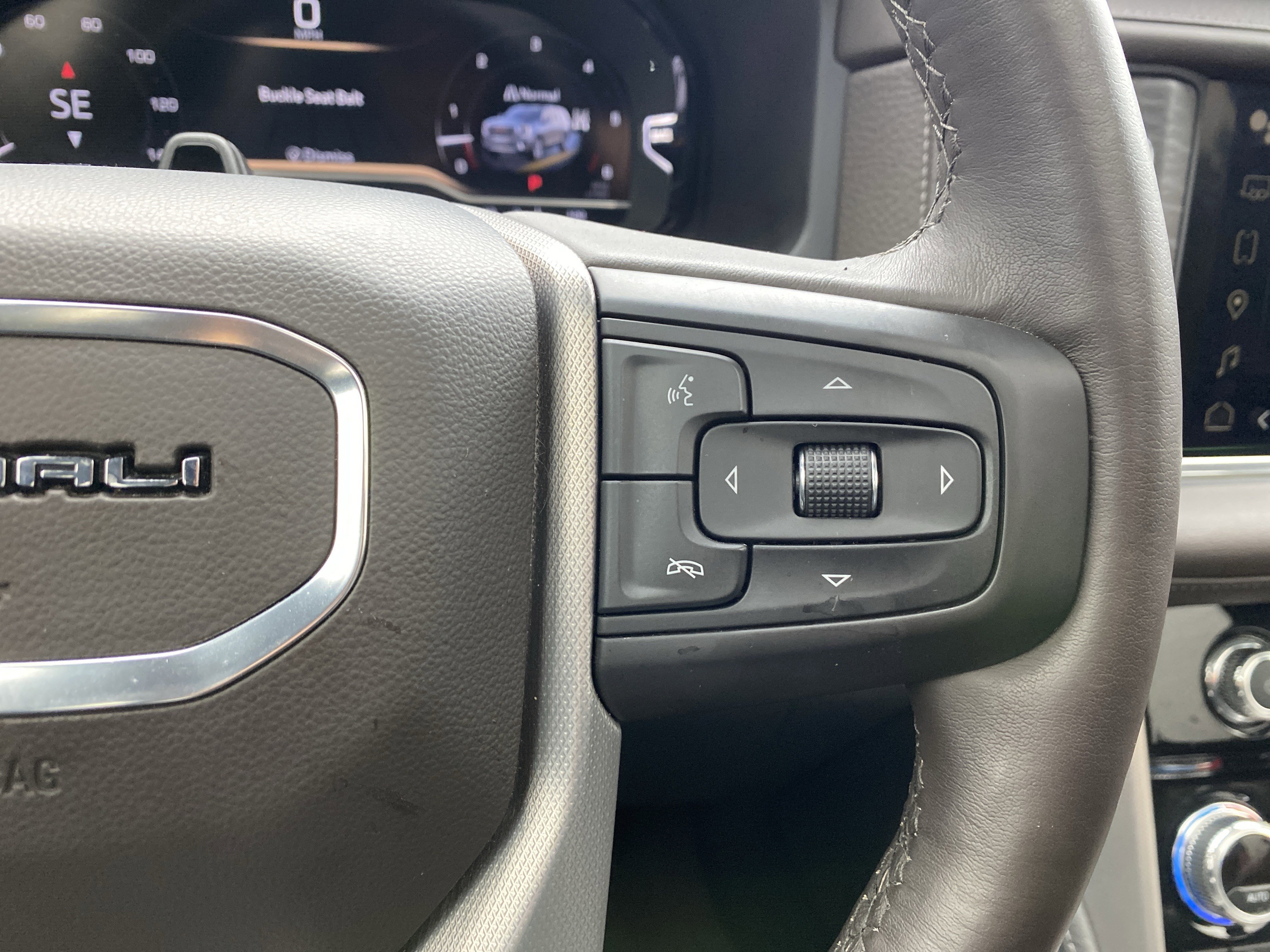 Used 2024 GMC Yukon Denali w/ Denali Reserve Package image 34