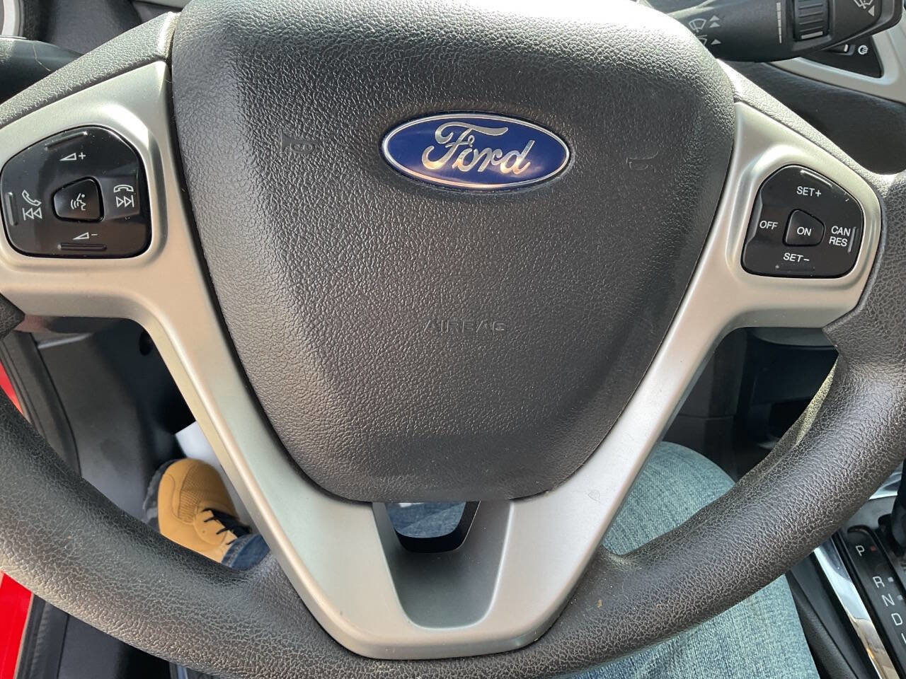 Used 2013 Ford Fiesta SE image 19
