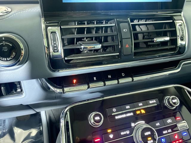 Used 2021 Lincoln Navigator L Black Label w/ Cargo Convenience Package image 17