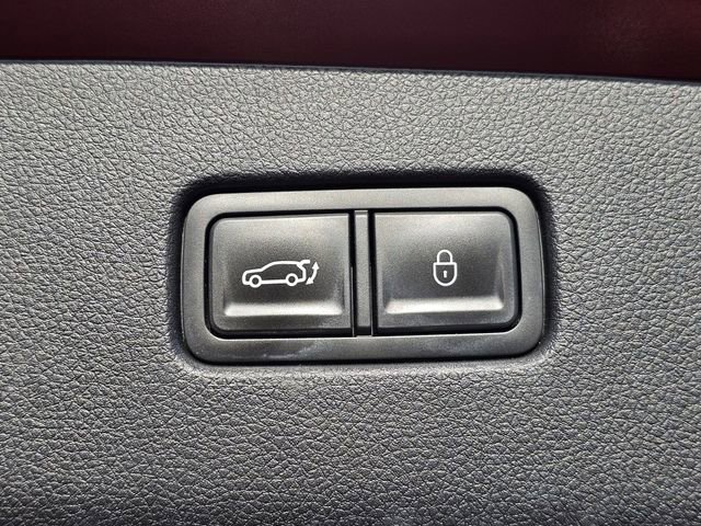 Used 2022 Genesis GV70 3.5T Sport w/ Sport Prestige Package image 31