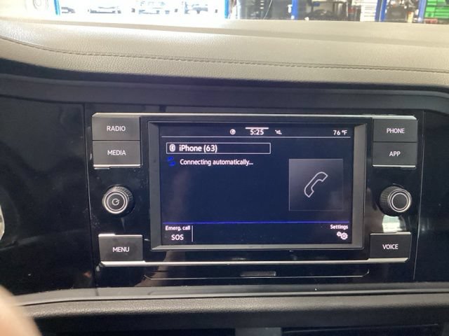 Certified 2023 Volkswagen Jetta SE w/ Panoramic Sunroof Package FWD image 10