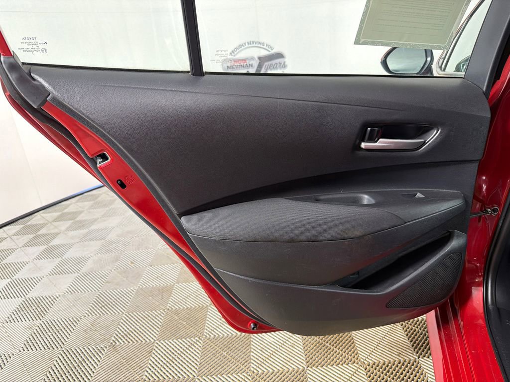 Used 2021 Toyota Corolla LE image 21