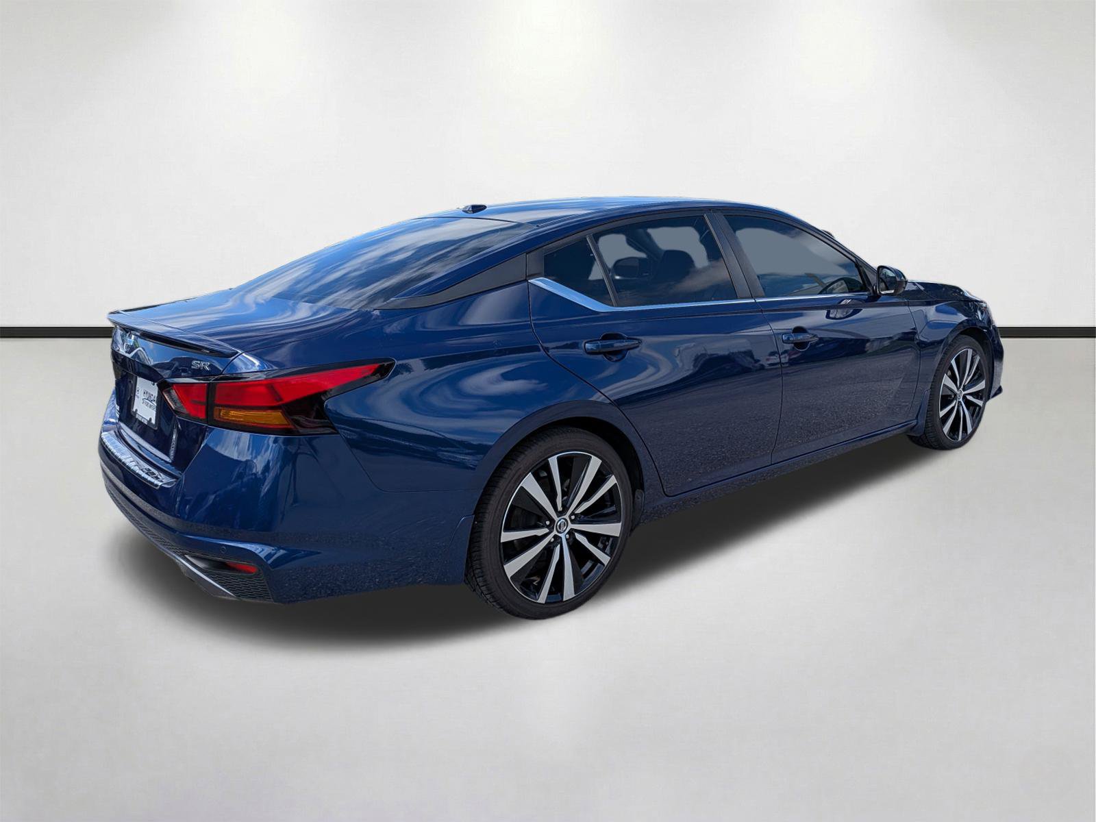 Used 2020 Nissan Altima 2.5 SR FWD image 4
