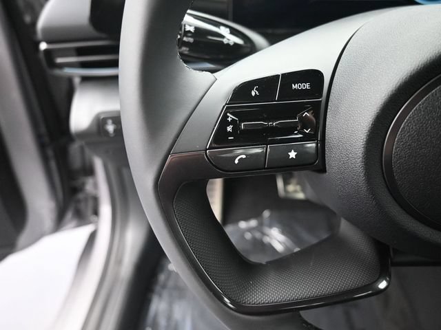 Used 2025 Hyundai Elantra SEL FWD image 18
