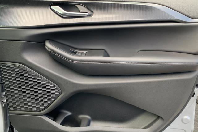 New 2025 Jeep Grand Cherokee Altitude image 37