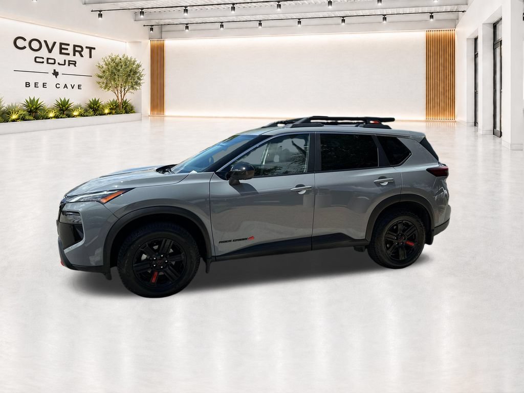 Used 2025 Nissan Rogue SV AWD/4WD image 5